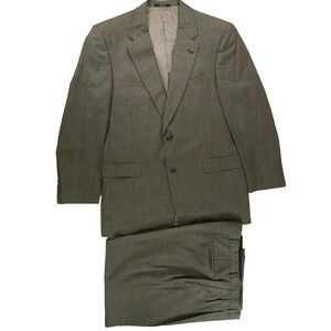 HART SCHAFFNER MARX Made in USA Subtle Plaid Suit in Everyday Brown Size 44 R